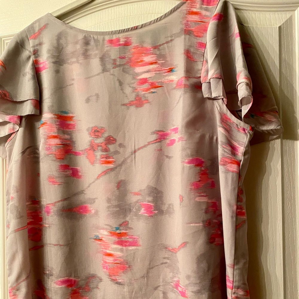 Banana Republic Pink and Gray Short Sleeve Blouse